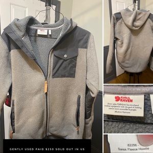 Fjall raven hoodie